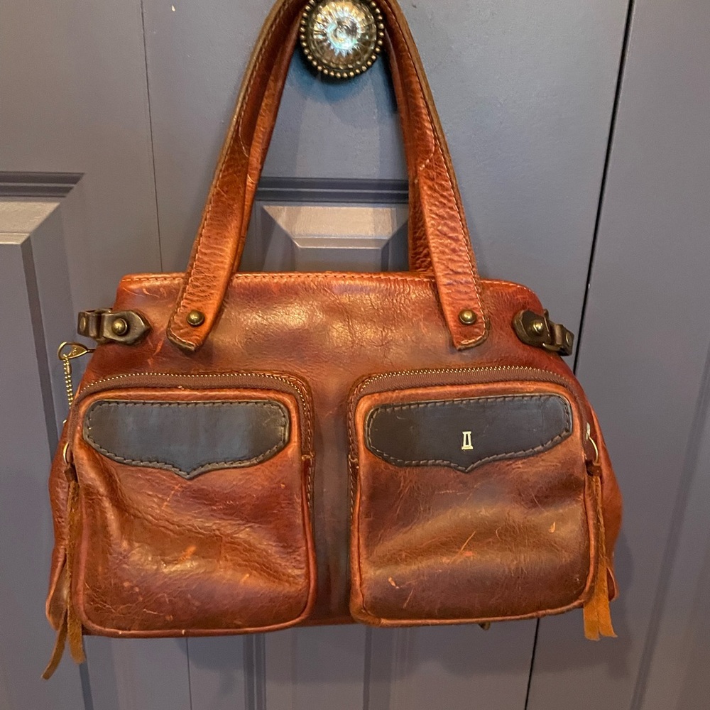 Overland with Concealed Carry Pocket